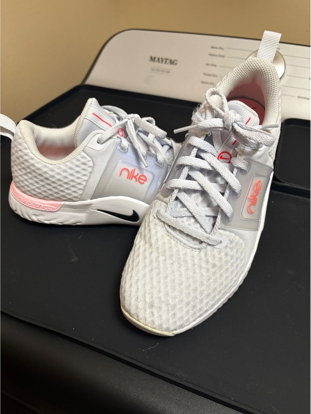 Women’s Nike Sneakers (7)